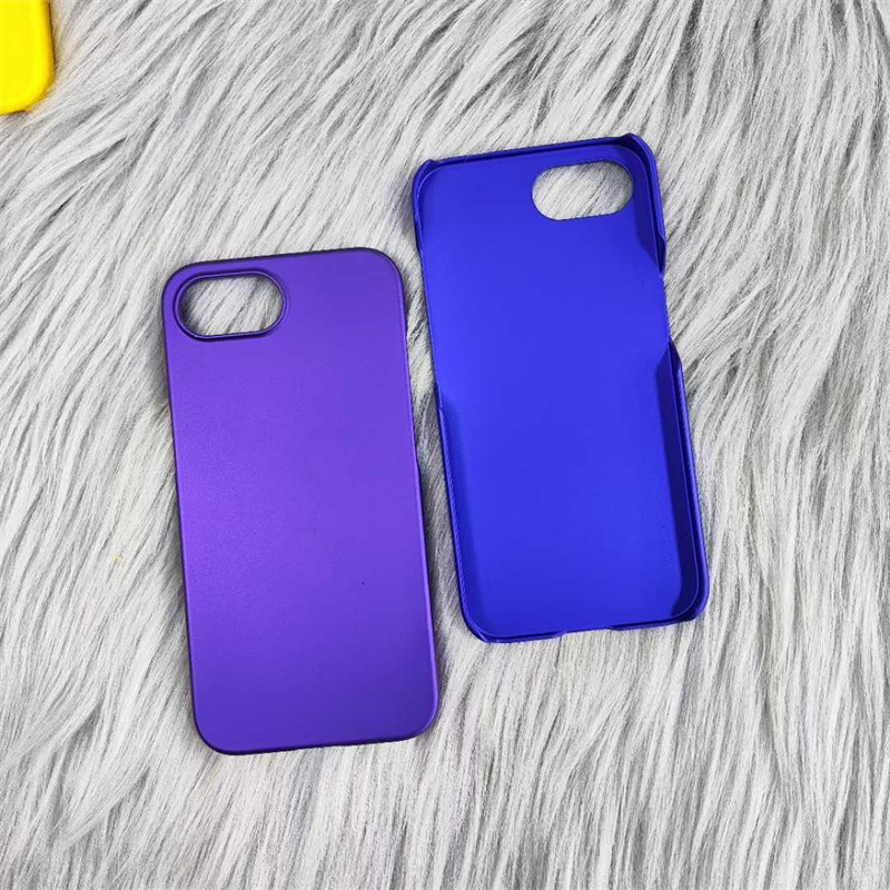 Proste, ultracienkie, matowe,  – Matte Hard Pc Back Case recenzja i cena
