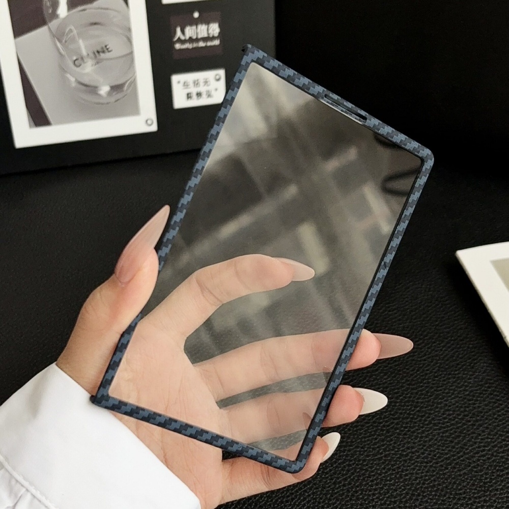 Etui z włókna węglowego do Mag – Screen Protectors recenzja i cena